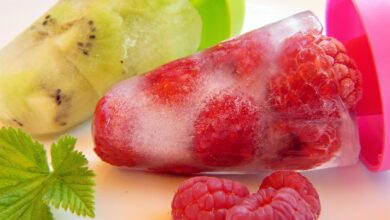ice cream, raspberries, kiwi, fruit, meal, vitamins, food, fresh, berry, frozen, water, summer, colorful, green, sugar-free, nature, naturally, bio, fructose, cooling down, ice cream parlor, vacation, vacations, children, homemade, leisure time, diet, lactose free, gluten free
